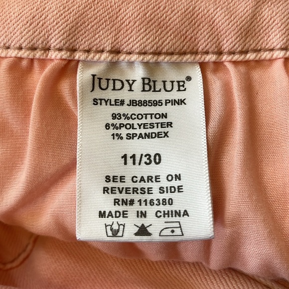 Judy Blue Jeans - Picture 6 of 6